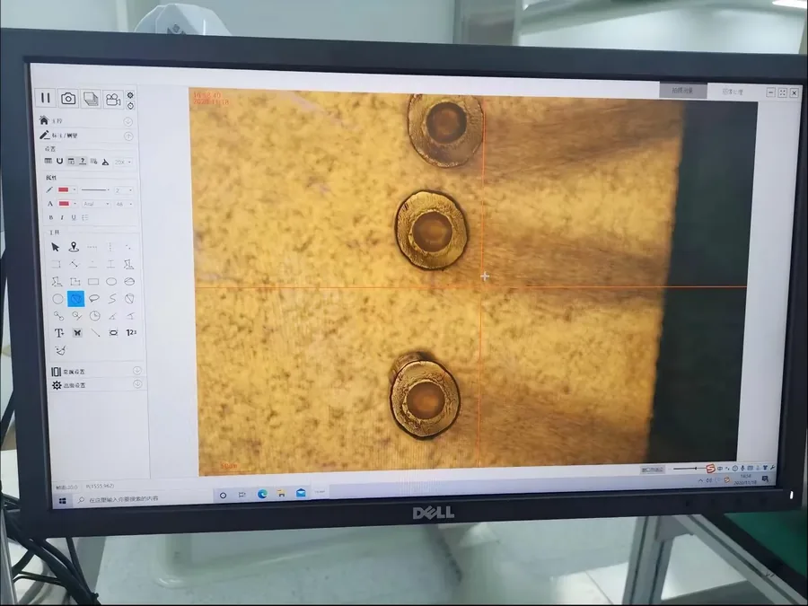 Medição dimensional de wire bond de ouro com o microscópio de medição MC-A200B