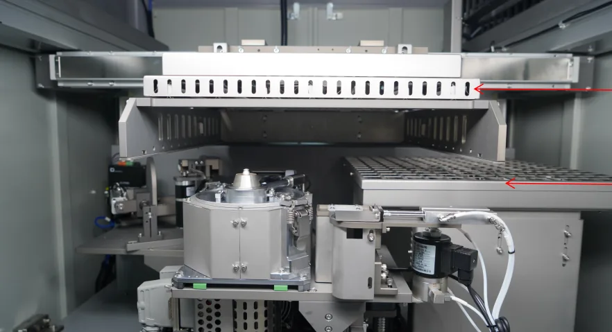 Ultra-i2, configuração de série: zonas de pré-aquecimento superior e inferior acima do tanque de solda